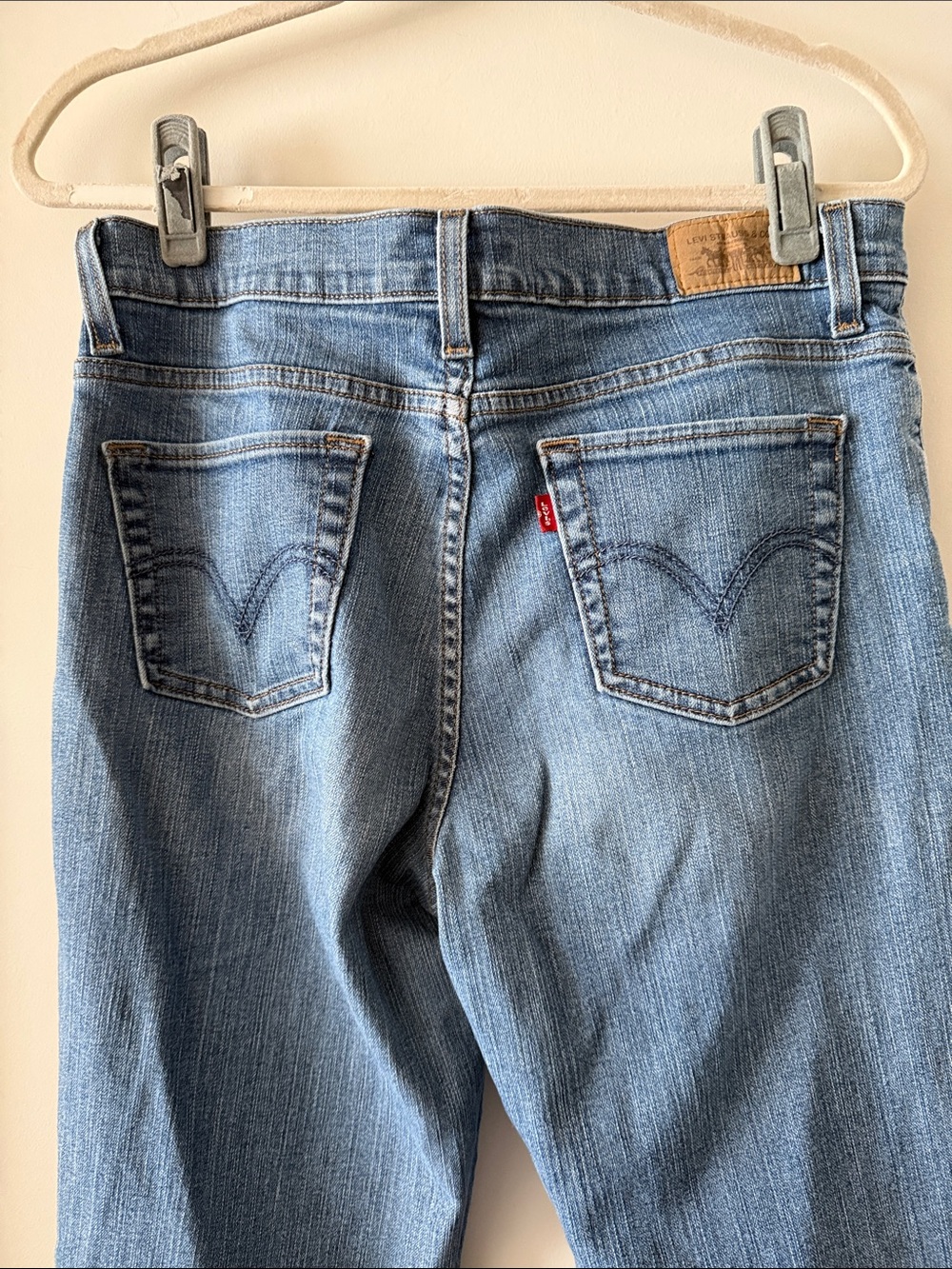 Levi's 512 Perfectly Slimming Boot Cut Jeans - Picture 4 of 6